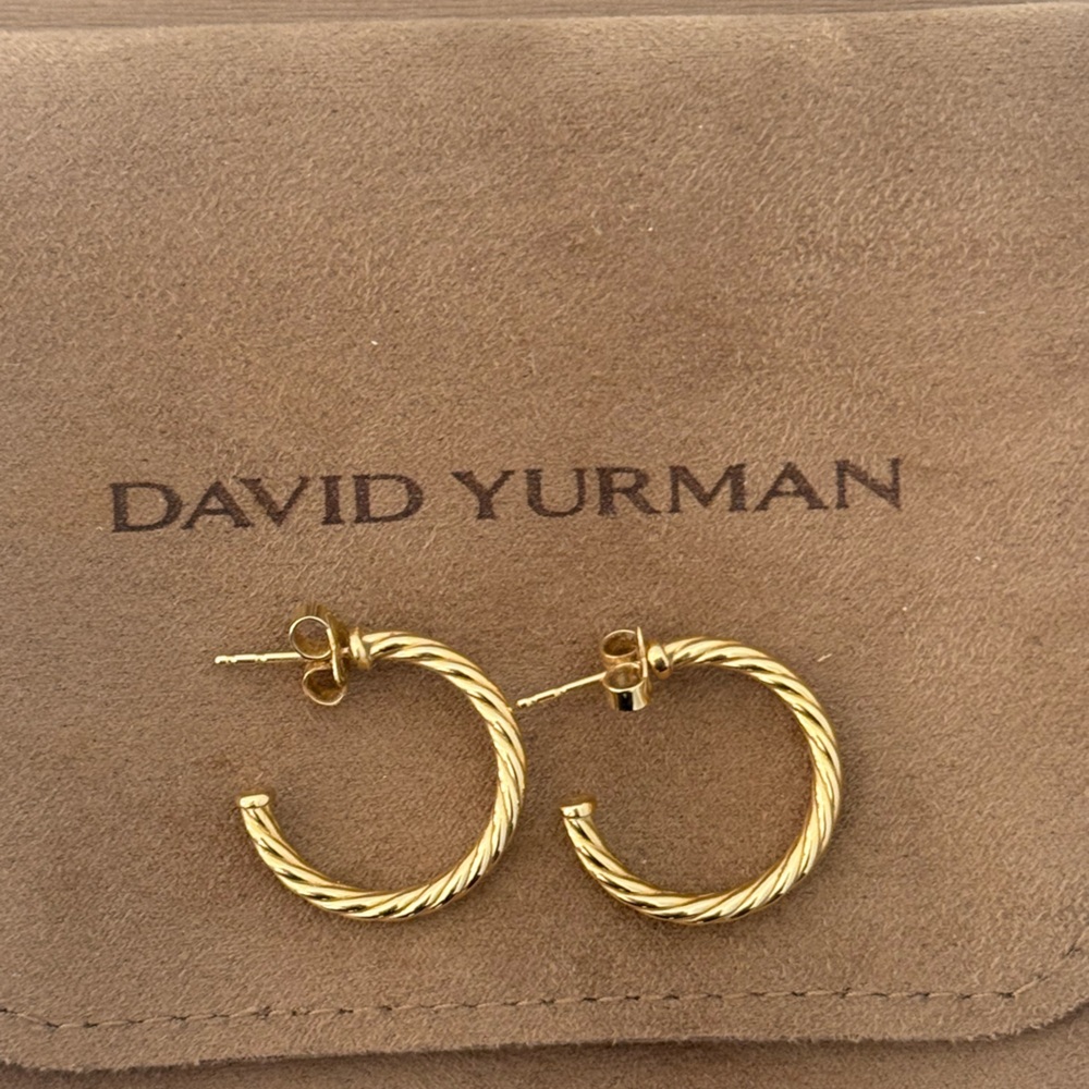 David Yurman CABLESPIRA® HOOP EARRINGS - Picture 3 of 3